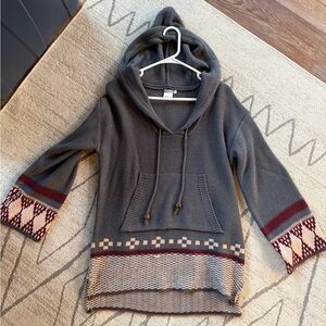 EARTHBOUND Charcoal Hooded V-Neck Sweater with Maroon Accents